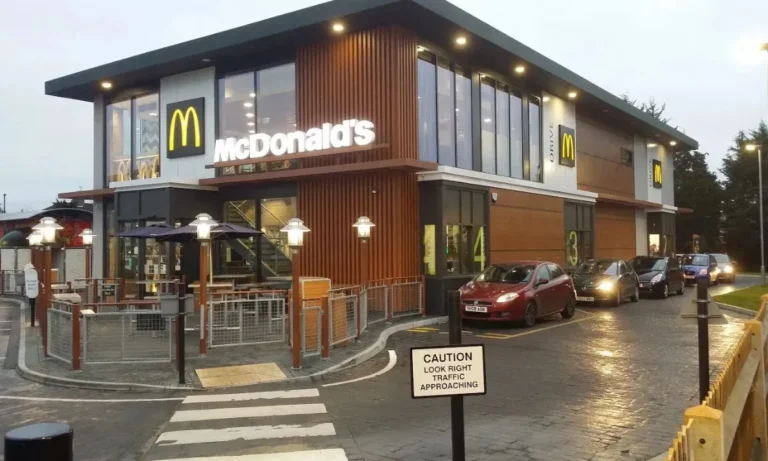 McDonald's 554 London Rd, Stanwell, Ashford TW15 3AE,_image_mcdomenuuk.info